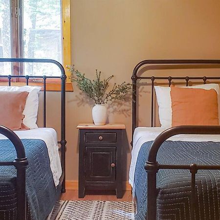 Fall Getaway Resort-3 King Suites, Dog-Friendly Seeley ภายนอก รูปภาพ