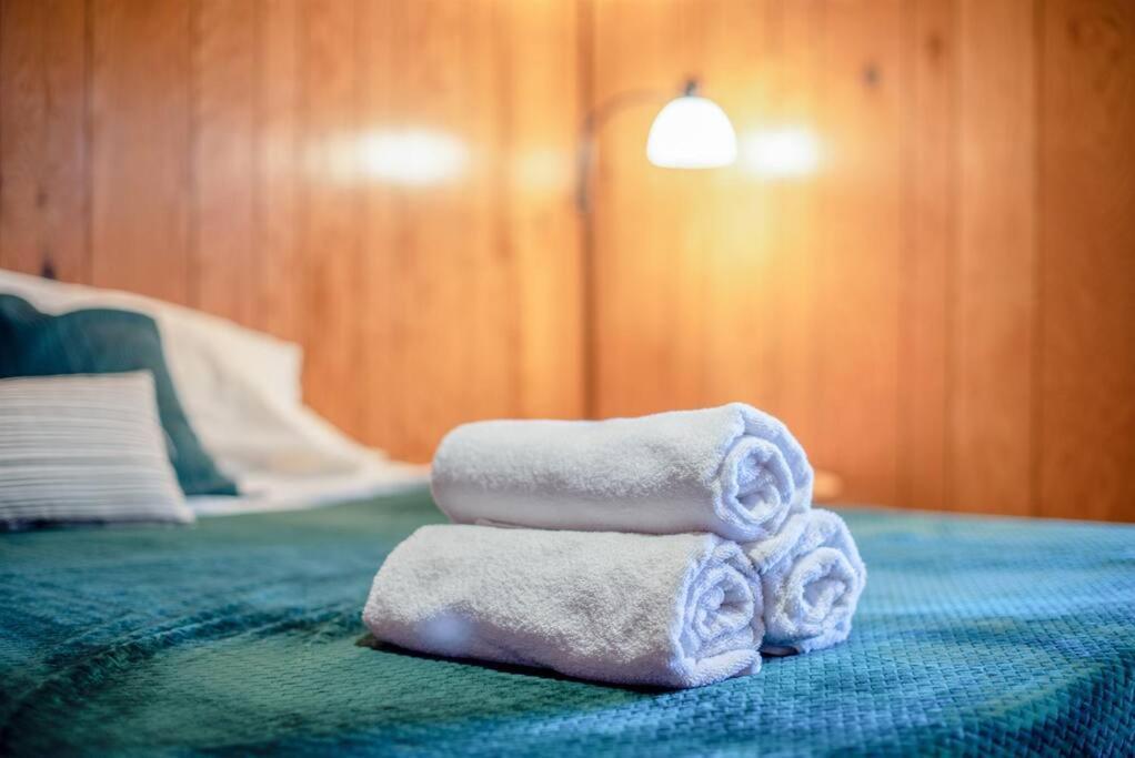 Fall Getaway Resort-3 King Suites, Dog-Friendly Seeley ภายนอก รูปภาพ